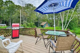 Charming East Boothbay Cottage With Large Yard!