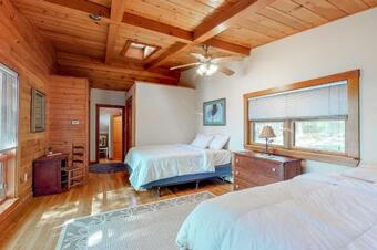 Sunset Point Cottage