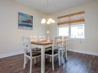 Seaside Village - Bowline