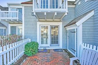 Cape Cod Casa With Ocean View And Pvt Beach Access