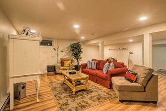 Traditional Marthas Vineyard Home With Porch And Yard