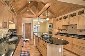 Pelican Paradise Pelican Lake Channel Front Home