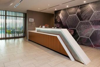 Hotel Springhill Suites By Marriott Kansas City Northeast