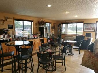 Hotel Cassville Four Seasons Inn & Suites