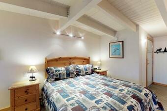 Apartamento Many Springs Lakefront Condo #221