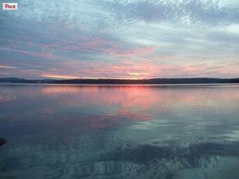 #5-6 The Portsmouth Pond Lodging 2-8 People, 5 Min Walk To Harbor, Free Bikes, Boats, Firewood, Wifi