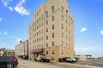 Apartamento Cozy 1br With Great Sea Views, 10-min Drive To AC