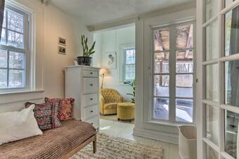 Enchanting Hudson Valley Cottage Near Hiking!