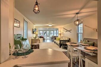 Chautauqua Lake Cottage With Boat Dock And Water Toys!