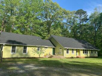Ranch Home Retreat On 4 Acre Land Near Unc/duke