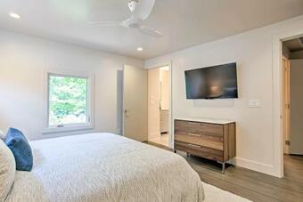 The Dock House Family Retreat On Lake Glenville!