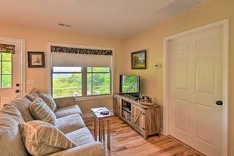 Peaceful Mountain Hideaway On 6 Scenic Acres!