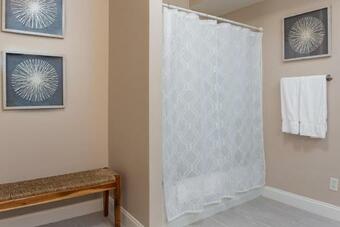 Mountain Shadows Brand New Luxurious House With Heated Pool - Games - And More Near Asheville!