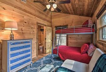 Modern Murphy Cabin With Nottely River Views!