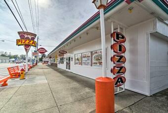 Geneva Cottage With Patio - Walk To Park, Lake Erie!