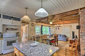 Spacious Lakeside Cottage - 2 Miles To Marblehead!