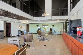 Hotel Lonestar Inn And Suites By Oyo - Erick, Ok