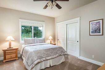 Vista Point Lake House