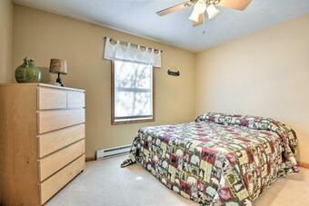 Pocono Family Home With Hot Tub Walk To Lake And Pool