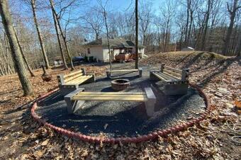 Retreat With Hot Tub And Firepit, 6mi To Bushkill Falls