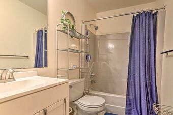 Charming Poconos Abode With Grill And Fire Pit!