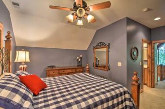 Spacious Family Retreat Steps To Lake Keowee