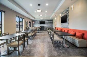 Hotel Comfort Suites