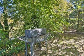 Updated Elizabethton House With Deck On Watauga River