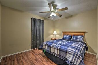 Missouri City House With Fireplace And Fenced Yard