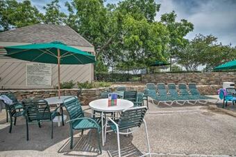Apartamento Experience Walden Golf Club - Lake Conroe Getaway!
