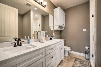 Apartamento Spacious Lake Livingston Condo With Dock And Pool