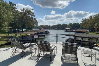 A-frame Cabin With Dock And Bar On Cedar Creek Lk!