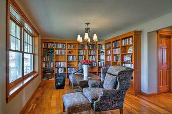 Custom Home With Decks In Boulder! Gateway To Parks!