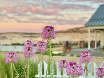 Annie's Place Bed & Breakfast