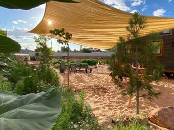 Villa Tiny Home W/ Mountain View, Hot Tub, Garden