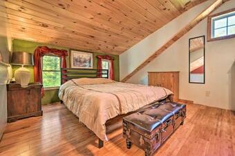 Cabin In The Untouched Woods, 3 Miles To Ski!