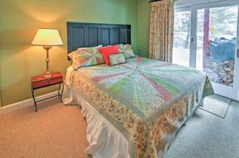 Rustic Peru Townhome With Deck - 30 Yards From Slopes