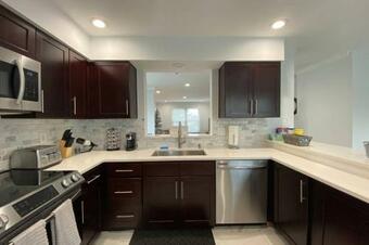 Apartamento Beautiful Fully Renovated End Unit Townhome!