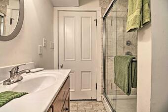 Wintergreen Cabin With Private Hot Tub, Deck And Views!