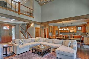 Upscale Cle Elum House - Near Outdoor Activities!