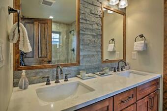 Cle Elum Home With Hot Tub - Walk To Golf And Hiking!