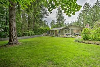 Modern Home 3 Miles To Woodinville Wine Country!