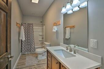 Fayetteville Cottage Less Than 2 Mi To New River Park