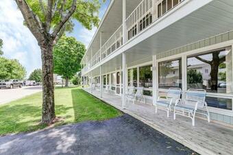 Hotel Fish Creek Inn