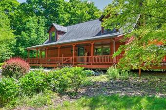 Roomy House On 2 Acres - 2 Mi To Egg Harbor Beach!