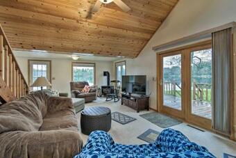 Lakefront Home With Seasonal Dock - 2 Mi To Skiing!