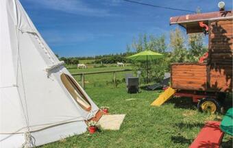 Awesome Home In Franquevaux With 0 Bedrooms