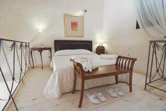 Hostal Ostra Menalon Luxury Suites