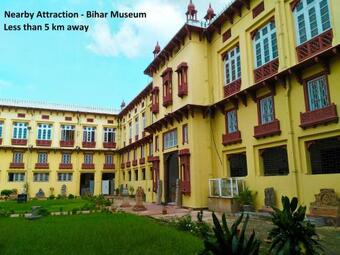 Oyo 9658 Hotel Madhuram