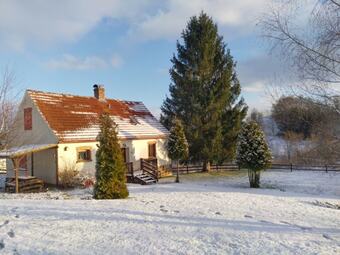 Peaceful Holiday Home In Bozanov With Private Terrace & Garden